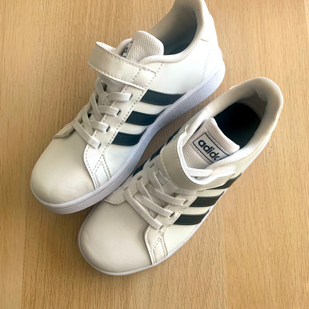 Adidas Boys Shoes Size 1